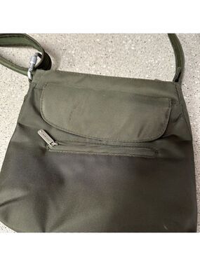 Travelon Anti-theft Crossbody Bag